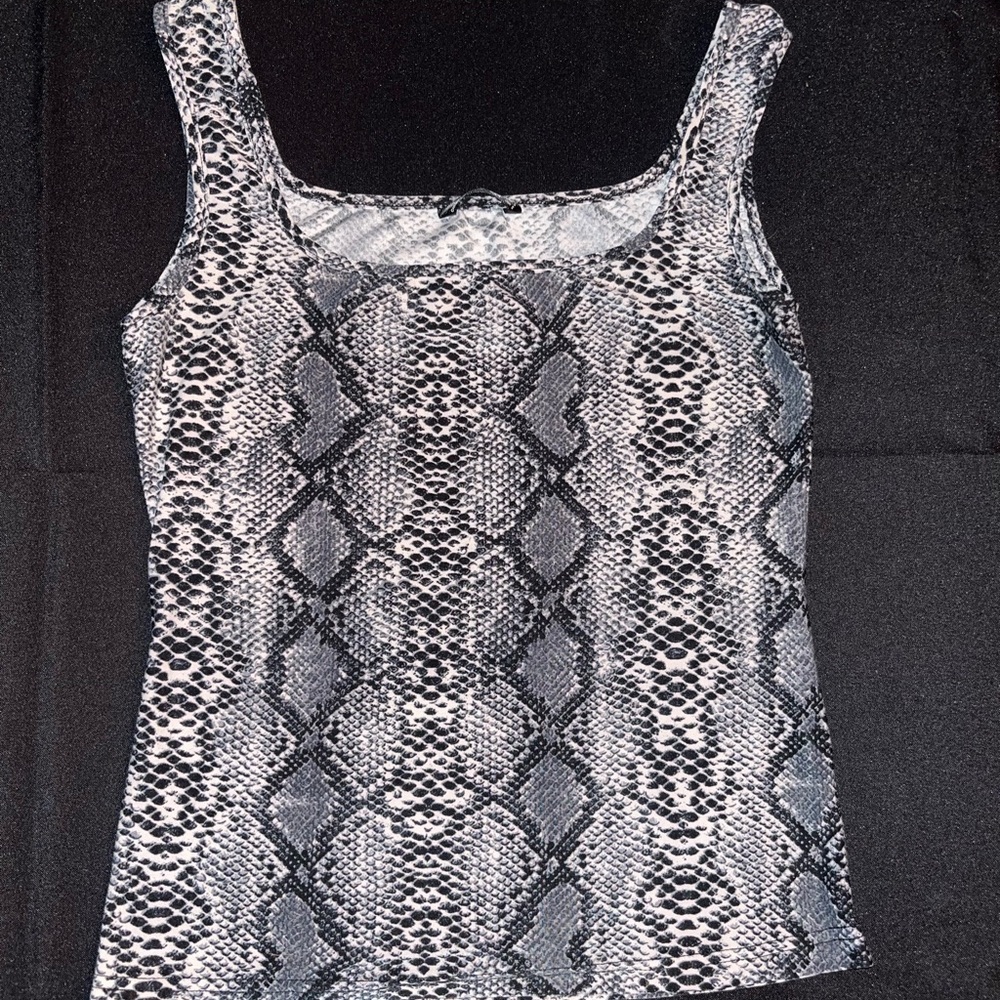 SHEIN Black and White Snake Print Tank Top